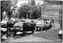 406883 Afbeelding van de verkeersdrukte op de Stadionlaan te Utrecht.